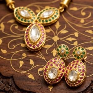 Encrusted Mesh Chain with Tri-Polki Pendant & Earrings