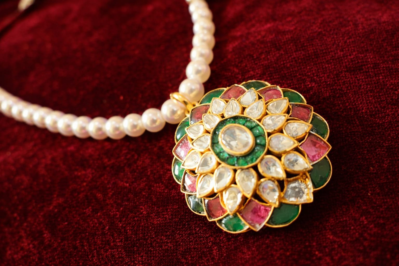 Kundan Mandala Pendant - Image 3