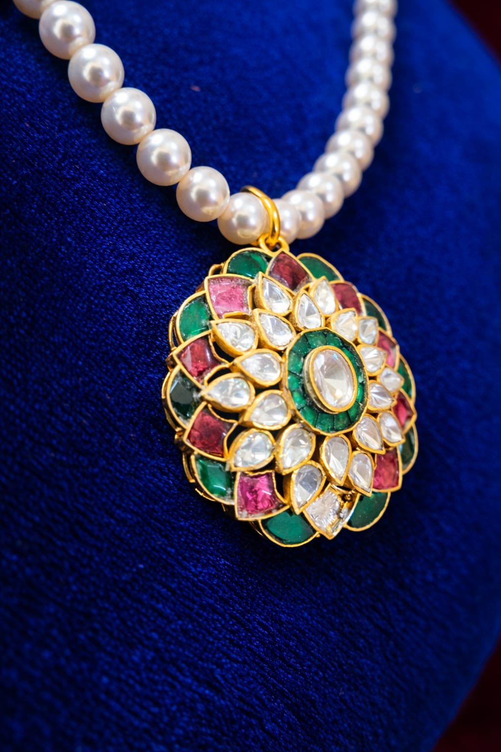 Kundan Mandala Pendant - Image 2